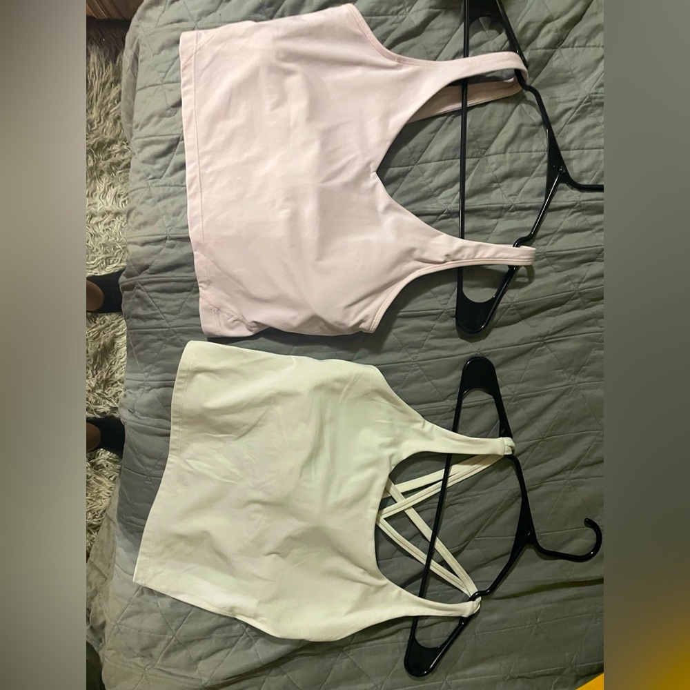 2 cute crop tops